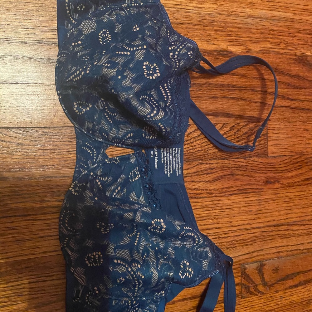 Enticing lift 2 bras